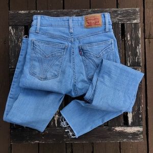 levi's 721 high rise skinny jeans